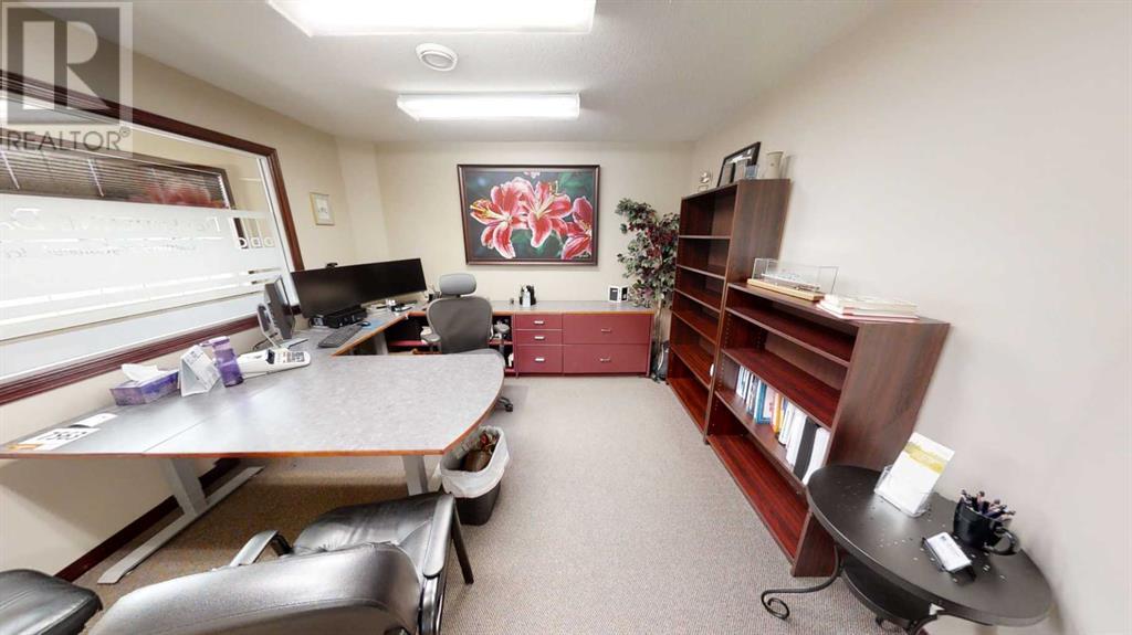 101, 102 109, 9824 97 Avenue Property Photo 22