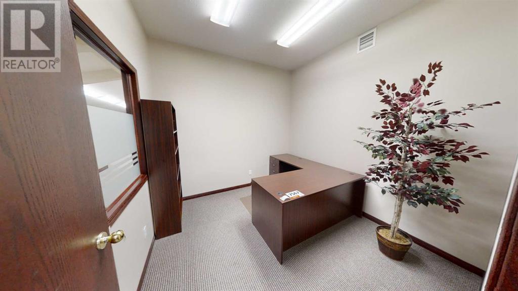 101, 102 109, 9824 97 Avenue Property Photo 29