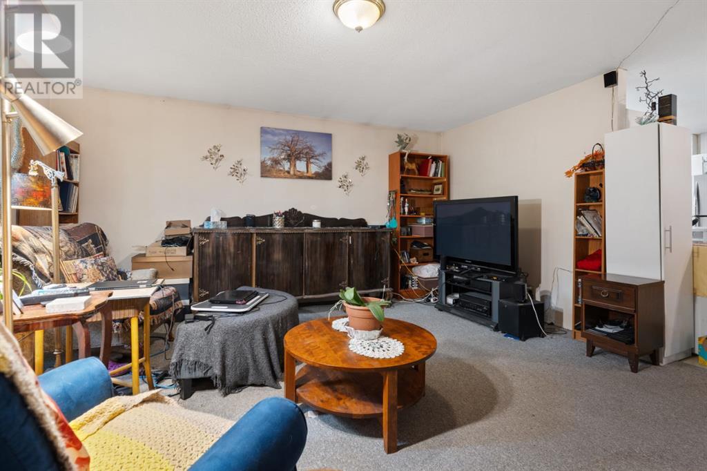 212 Mainstreet Property Photo 10