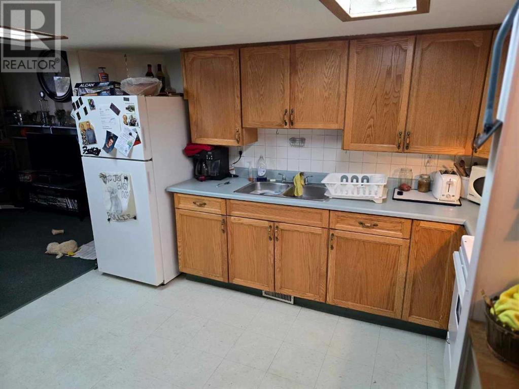 1-7, 205 Reed Avenue Property Photo 6