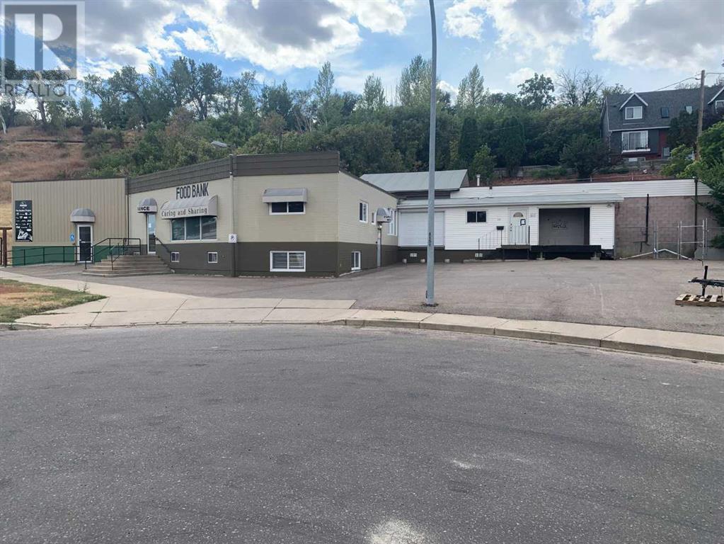 532 South Railway Street Property Photo 3