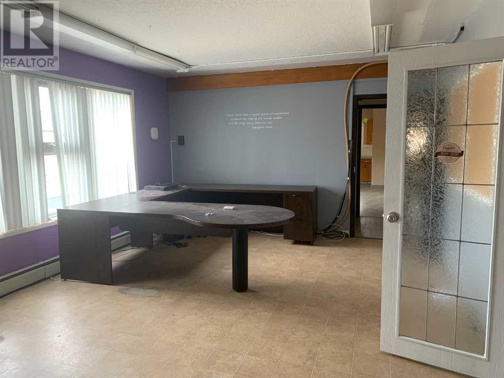 532 South Railway Street Property Photo 5