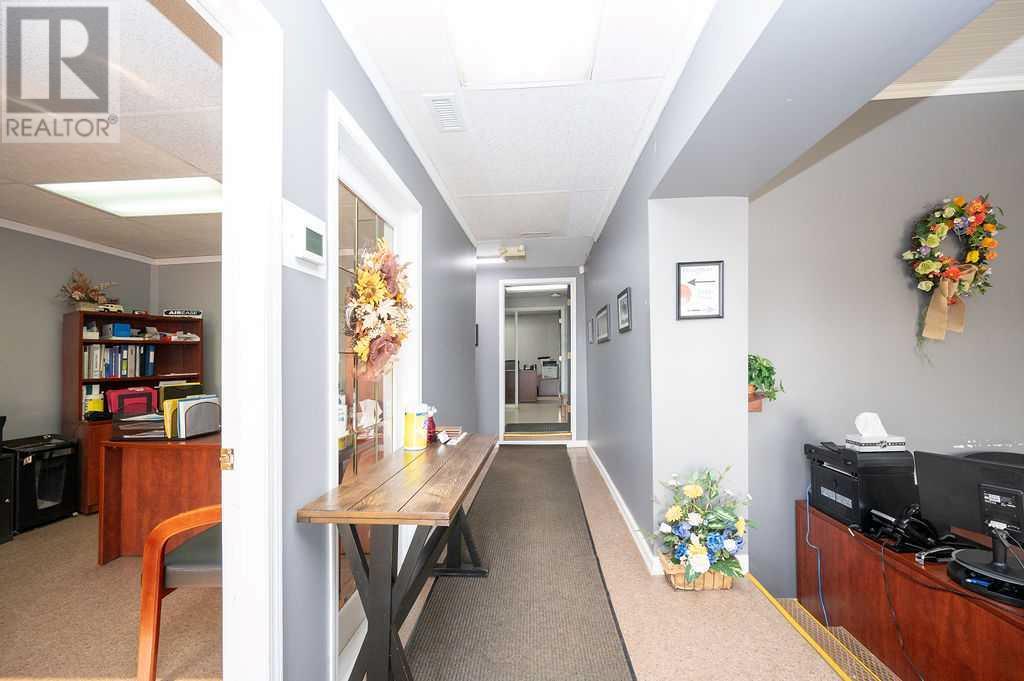 4917 51 Street Property Photo 2
