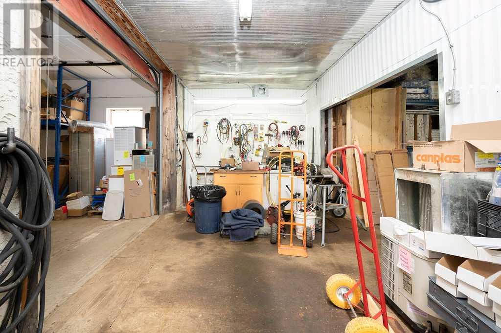 4917 51 Street Property Photo 15