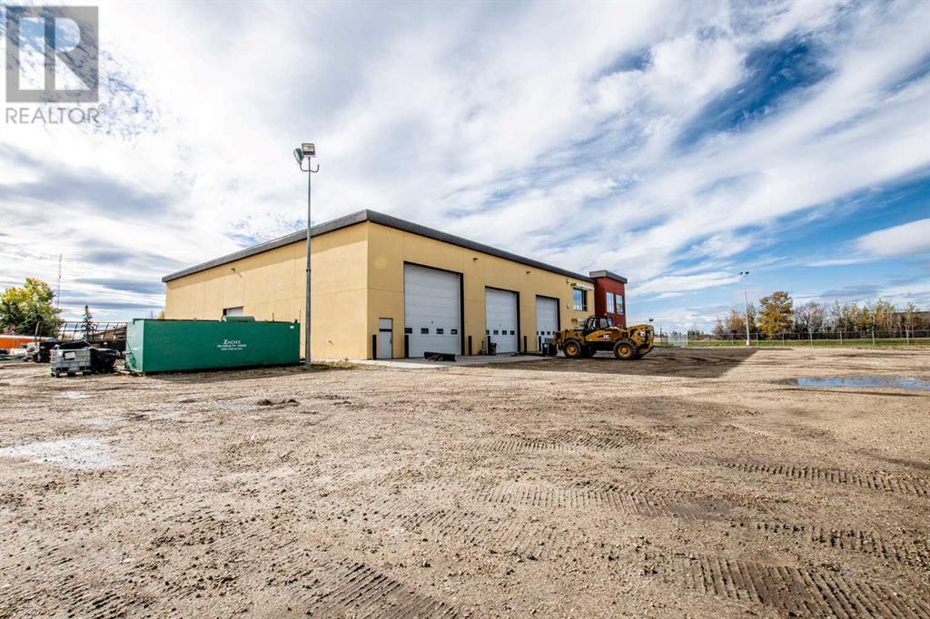 11201 97 Street Property Photo 3