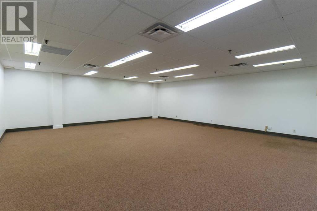 203, 4929 50 Street Property Photo 5