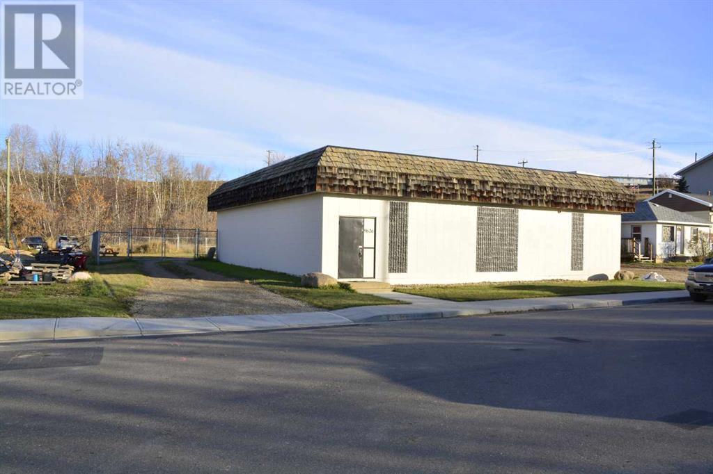 9626 94 Avenue Property Photo 1