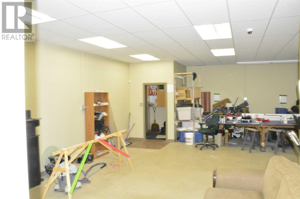 9626 94 Avenue Property Photo 4