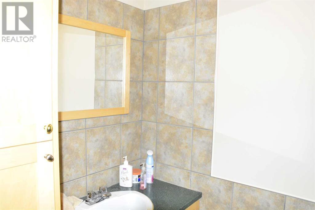 9626 94 Avenue Property Photo 19