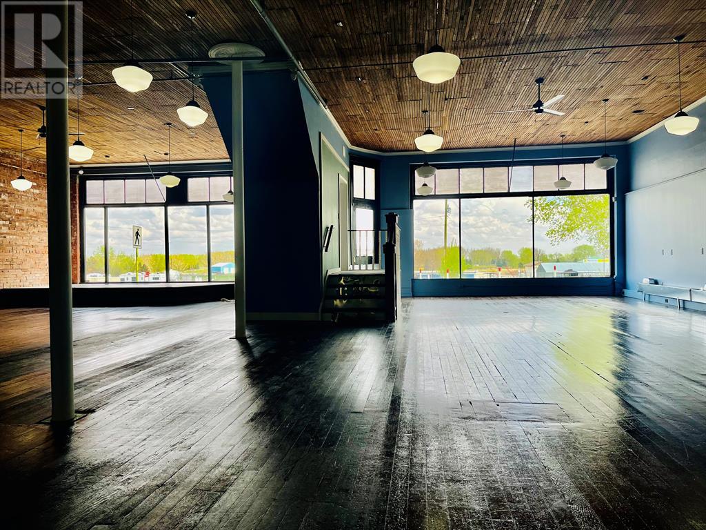 1901 20 Avenue Property Photo 4
