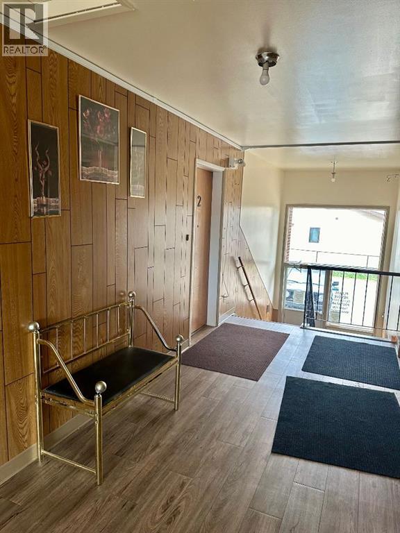 10016 103 Avenue Property Photo 14