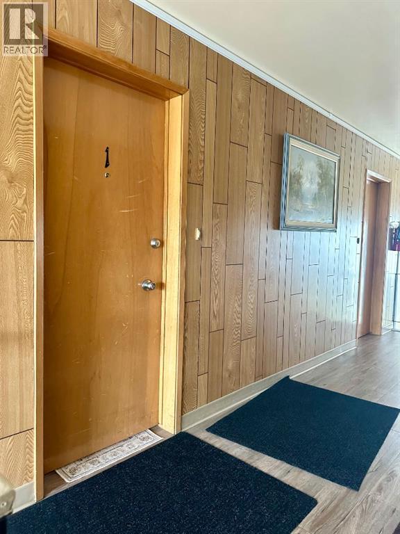 10016 103 Avenue Property Photo 16