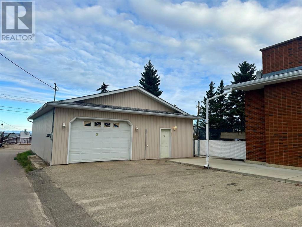 10016 103 Avenue Property Photo 19