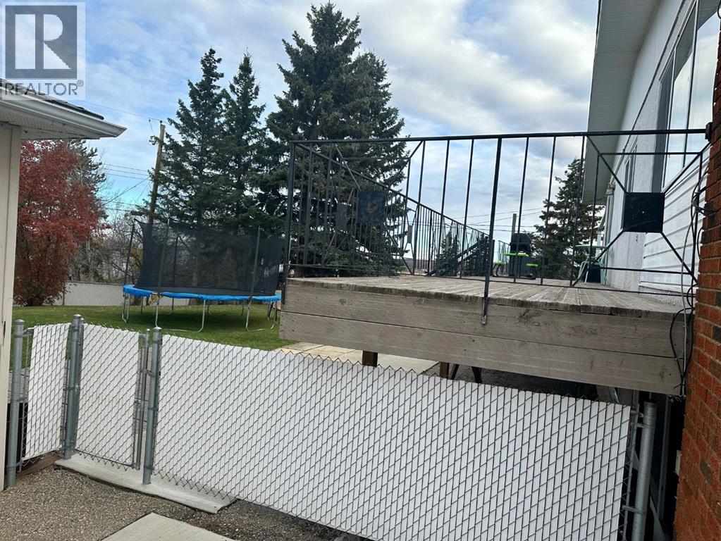 10016 103 Avenue Property Photo 27