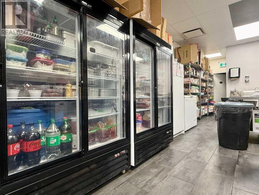 18, 3304 64 Street Property Photo 15