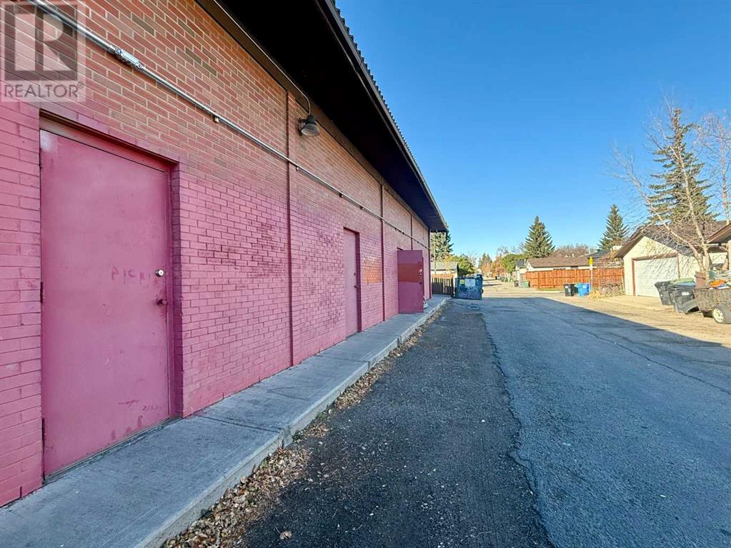 18, 3304 64 Street Property Photo 21