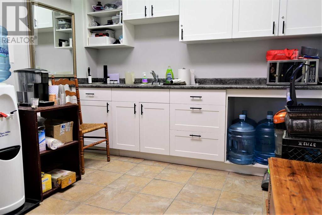 510 21 Avenue Sw Property Photo 6