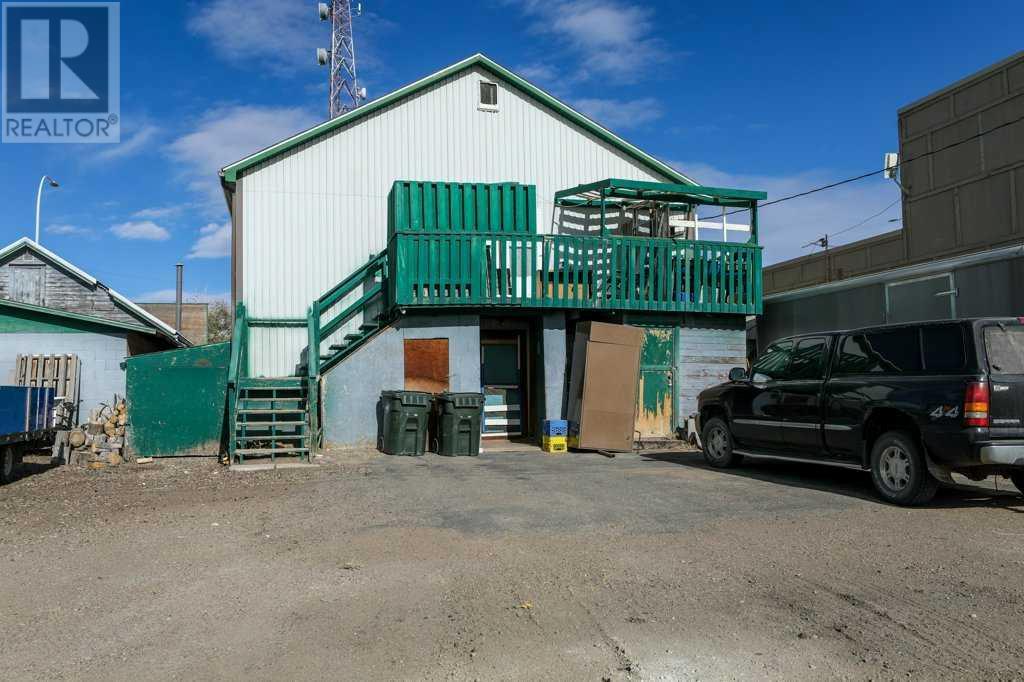 417 2 Avenue N Property Photo 4