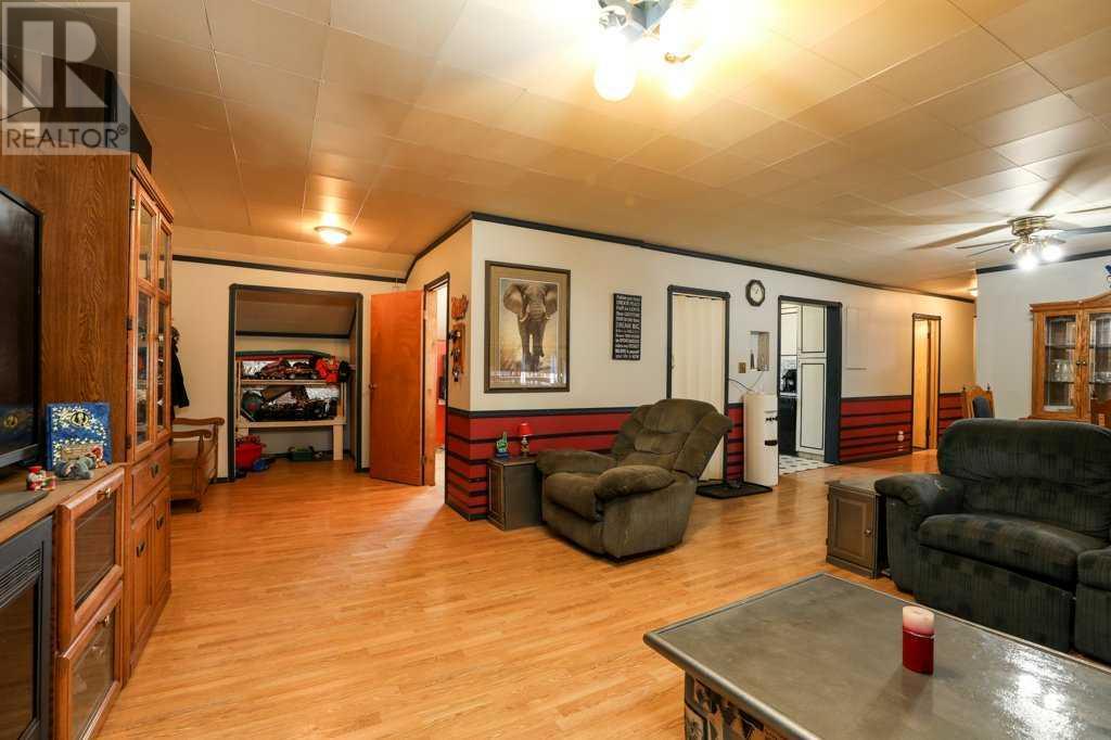 417 2 Avenue N Property Photo 33
