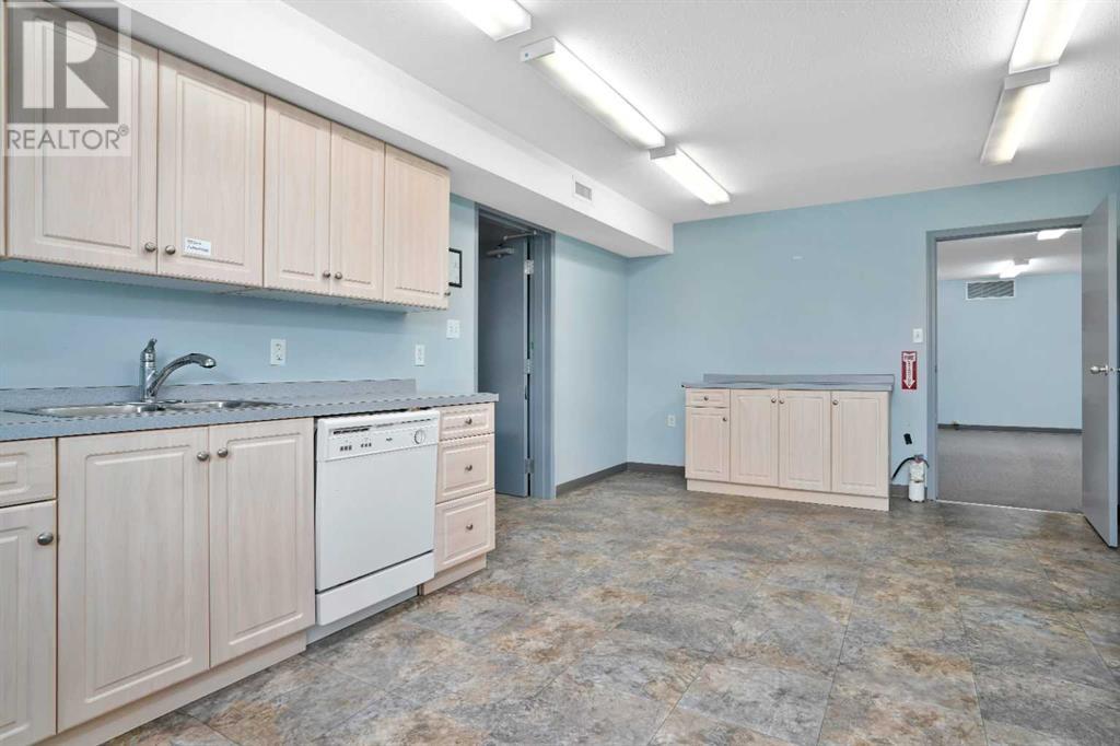 4120 45a Street Property Photo 5