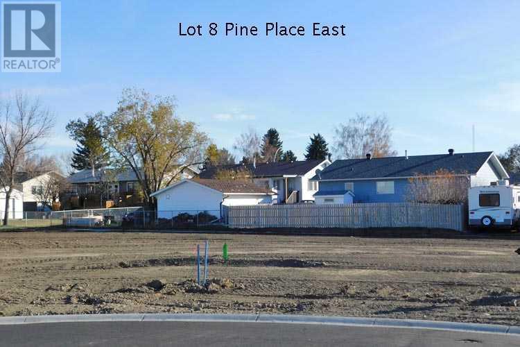 8 Pine Place E Property Photo
