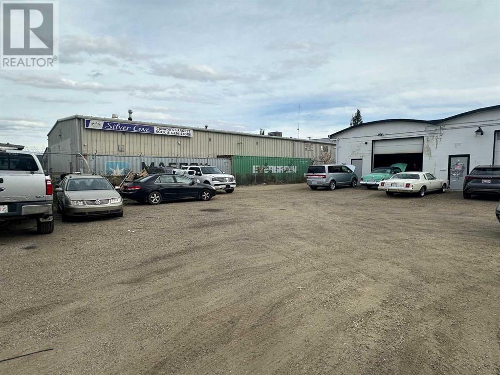 9, 4676 61 Street Property Photo 40