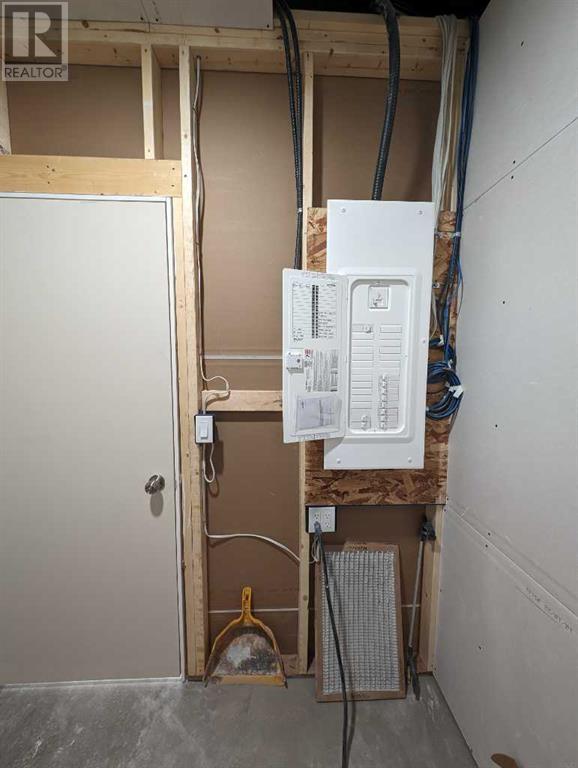 533 4 Street Se Property Photo 16