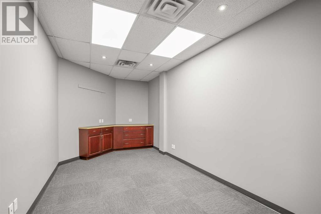 3rd Floor, 4719 48 Avenue Property Photo 17
