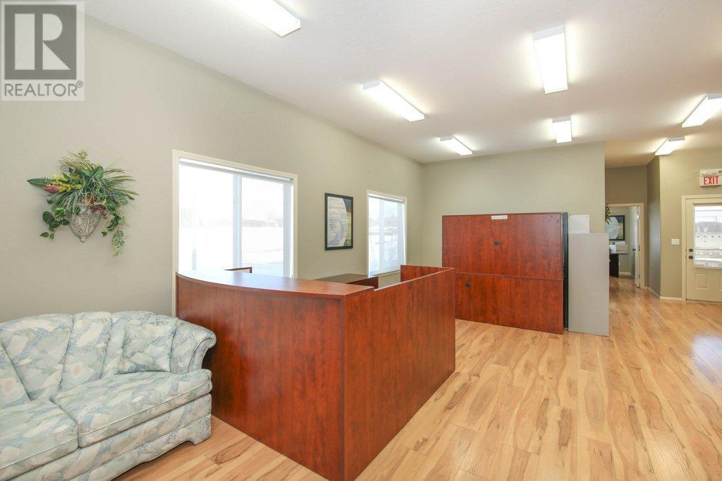 5209 49a Avenue Property Photo 5
