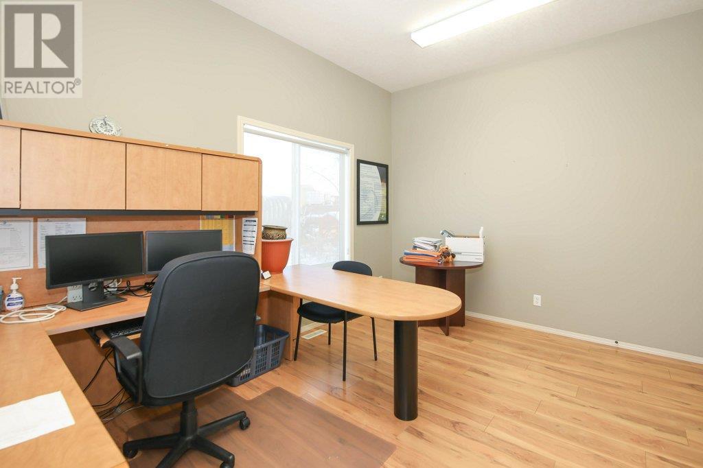5209 49a Avenue Property Photo 11