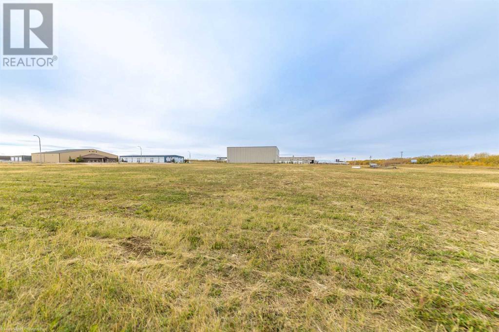6852 66 Street Property Photo 14