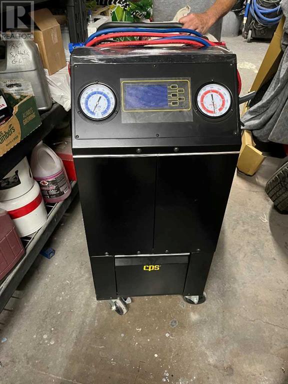 4261 23 Street Ne Property Photo 17