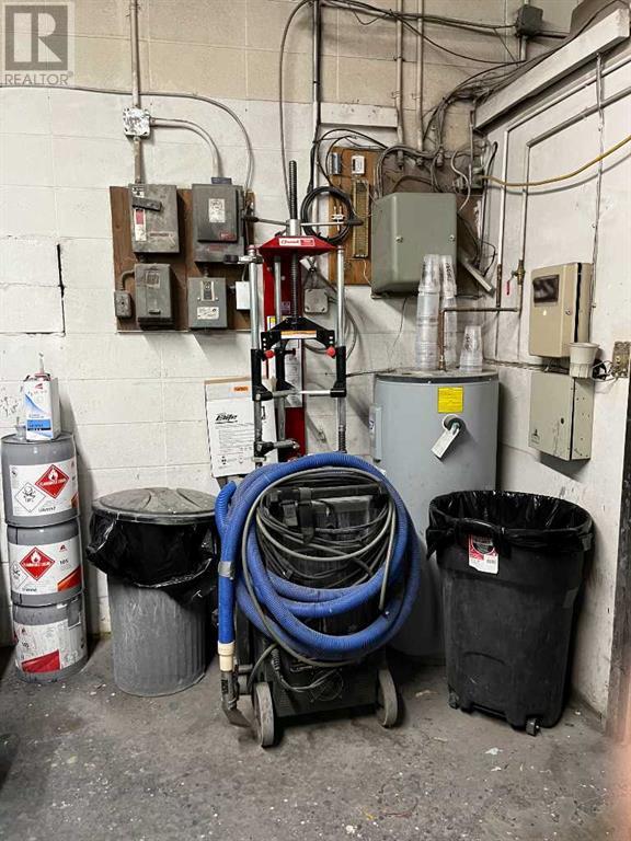 4261 23 Street Ne Property Photo 20