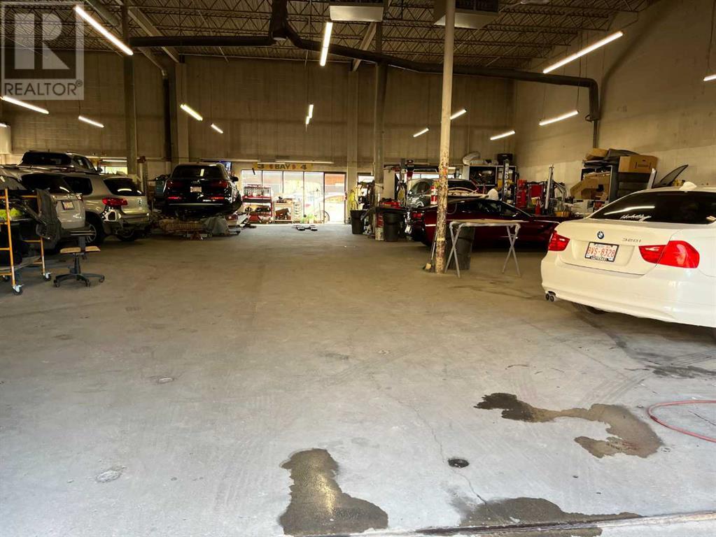 4261 23 Street Ne Property Photo 26