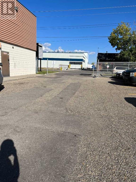 4261 23 Street Ne Property Photo 33