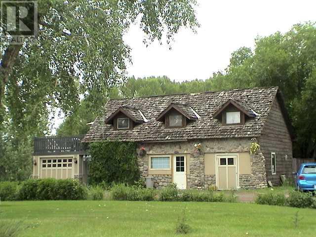 173 7 Avenue W Property Photo 3
