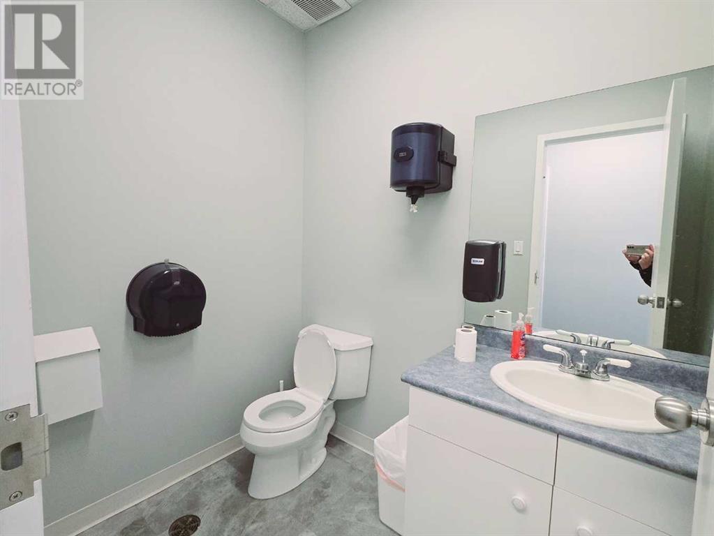 4435 90 Avenue Se Property Photo 13