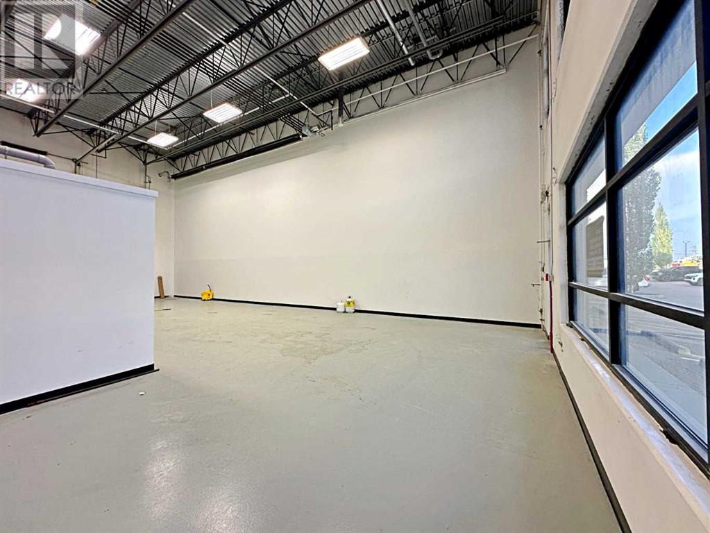 206, 400 Mackenzie Boulevard Property Photo 3