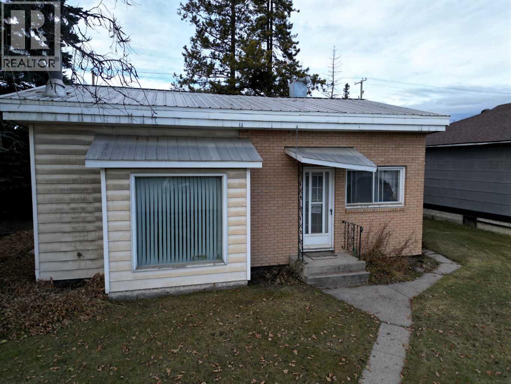 4720 4 Avenue Property Photo 6
