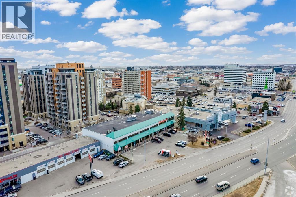 5720 Macleod Trail Sw Property Photo 2