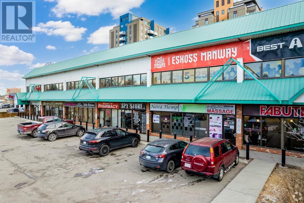 5720 Macleod Trail Sw Property Photo 2