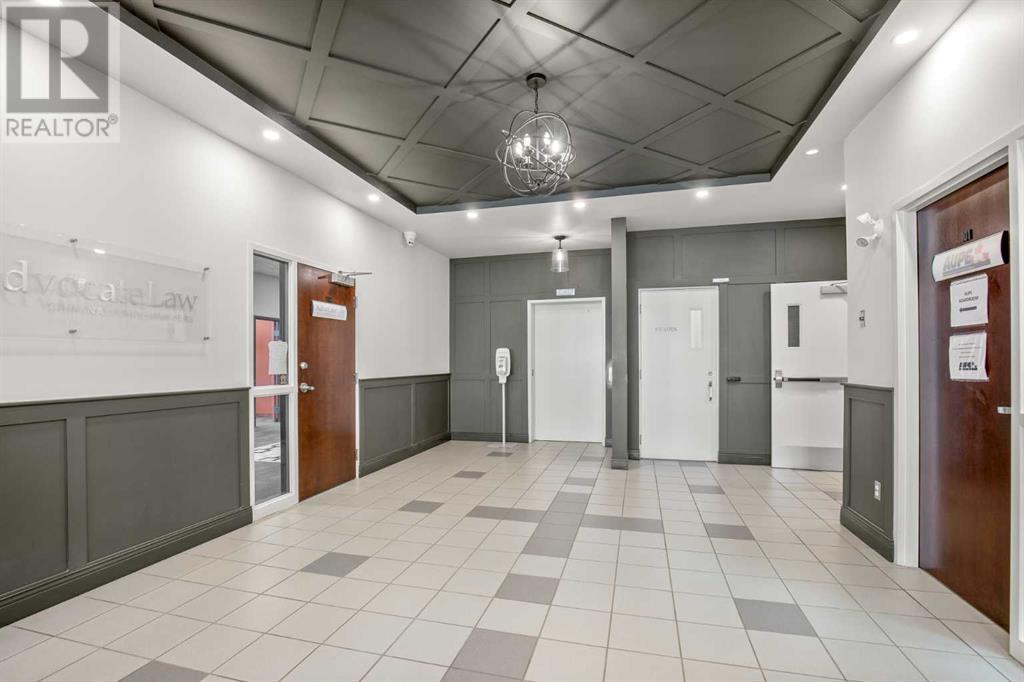 302, 4719 48 Avenue Property Photo 4