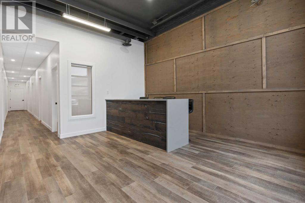 106, 4912 46 Street Property Photo 2