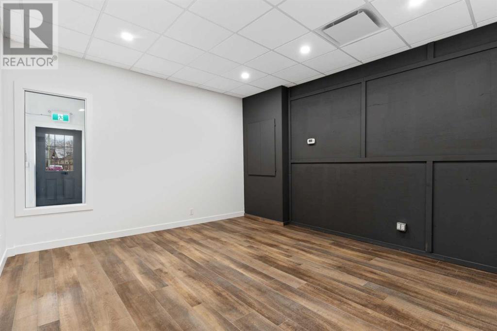 106, 4912 46 Street Property Photo 5