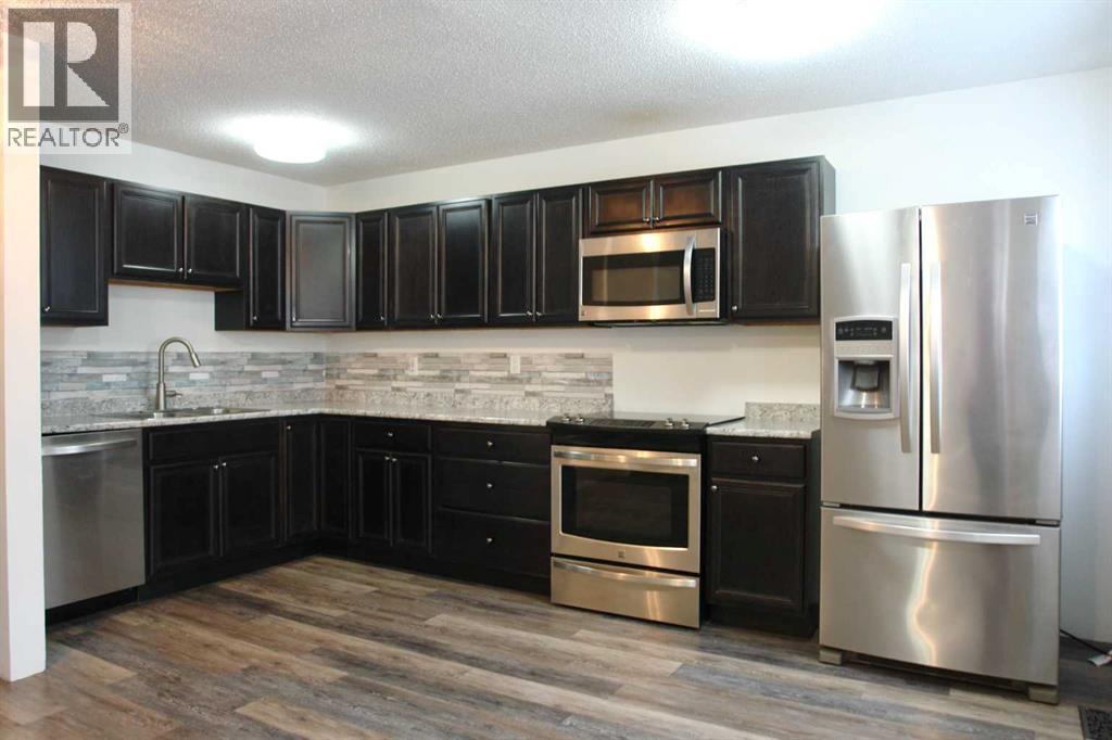 148 Rock Bay Property Photo 2