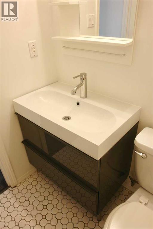 148 Rock Bay Property Photo 8