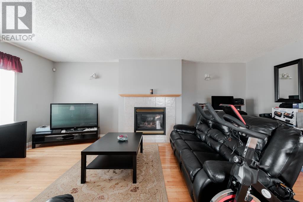 221 Sitka Drive Property Photo 4