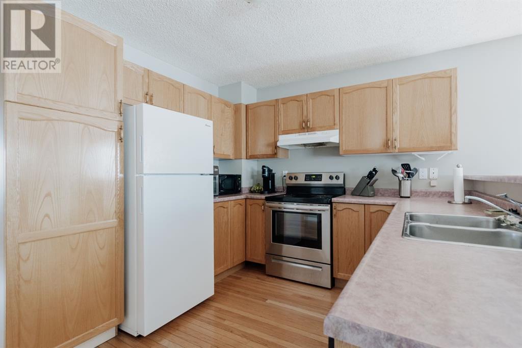 221 Sitka Drive Property Photo 6