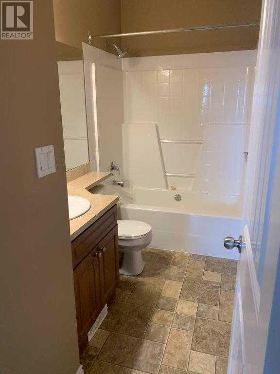 401, 9225 Lakeland Drive Property Photo 4