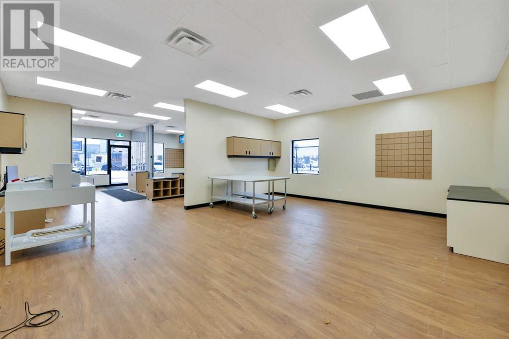 170, 4828 53 Street Property Photo 9
